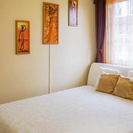 Beautiful In W/ Wifi And 1 Bedrooms