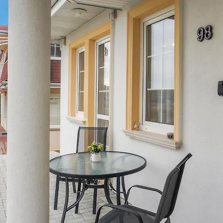 Beautiful In W/ Wifi And 1 Bedrooms Apartment *