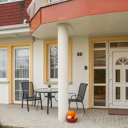 Apartment Beautiful In W/ Wifi And 1 Bedrooms *